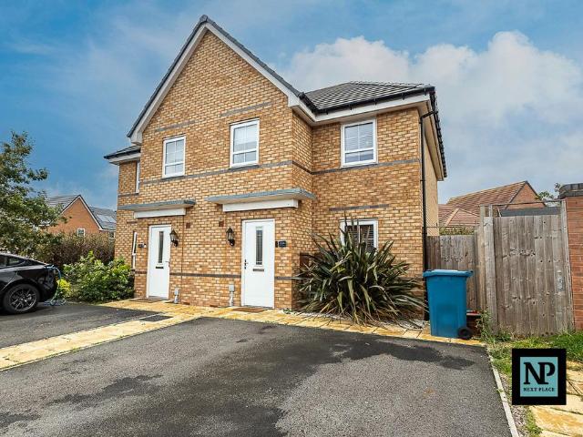3 bedroom semi detached house for sale