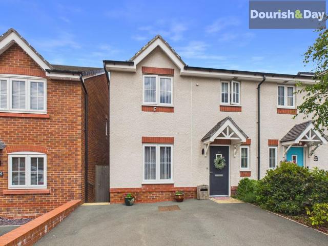 3 bedroom semi detached house for sale