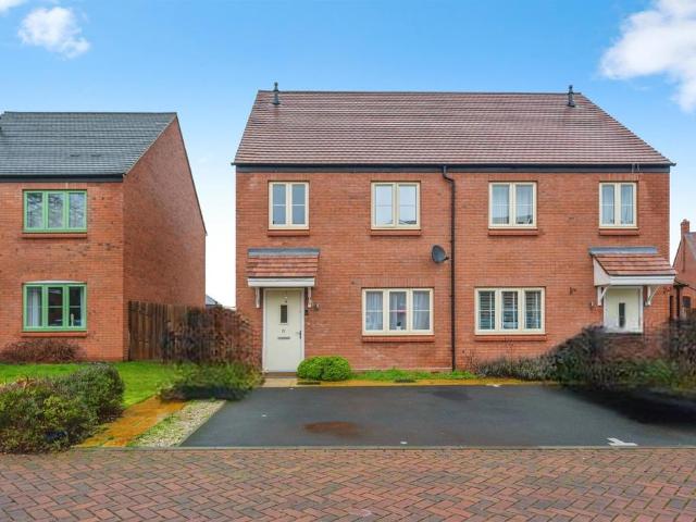 3 bedroom semi detached house for sale