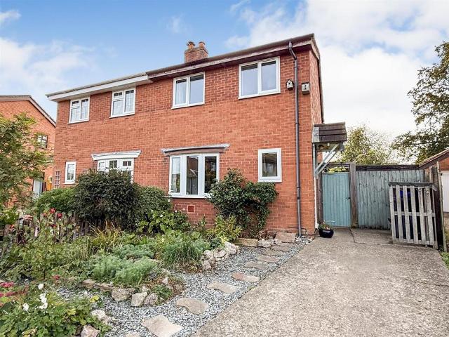 3 bedroom semi detached house for sale