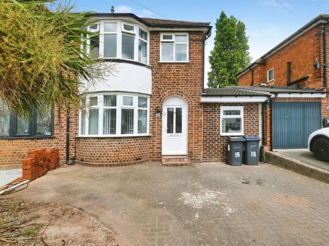3 bedroom semi detached house for sale