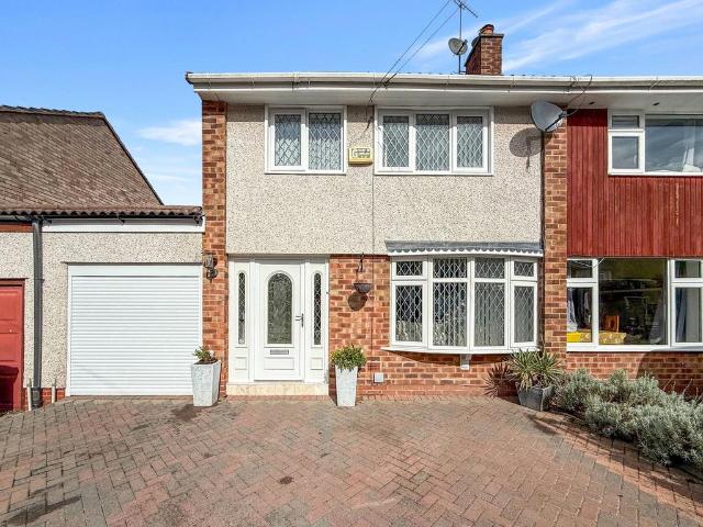 3 bedroom semi detached house for sale