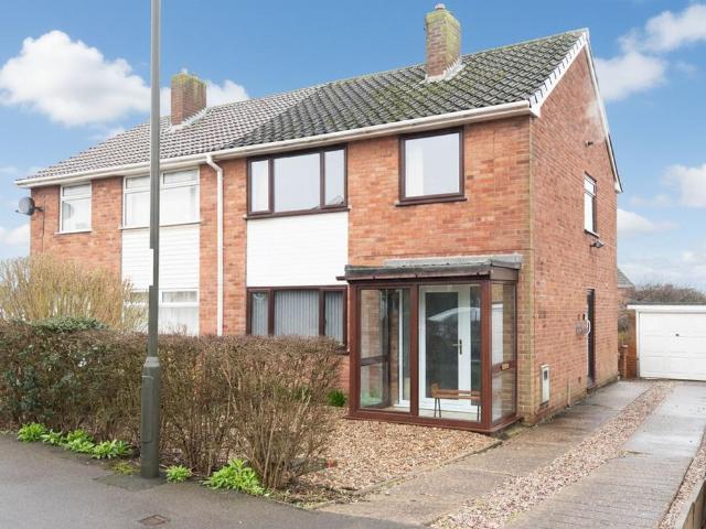 3 bedroom semi detached house for sale