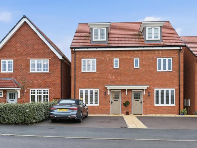 3 bedroom semi detached house for sale