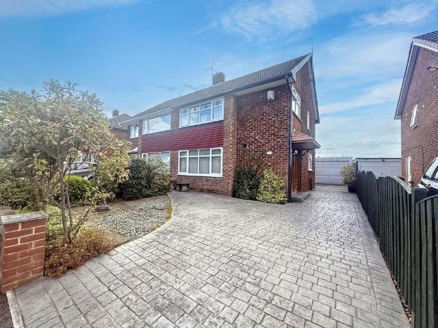 3 bedroom semi detached house for sale