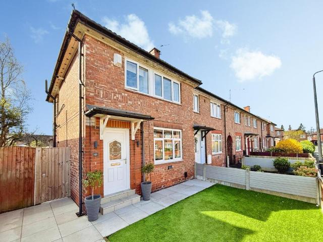 3 bedroom end of terrace house for sale