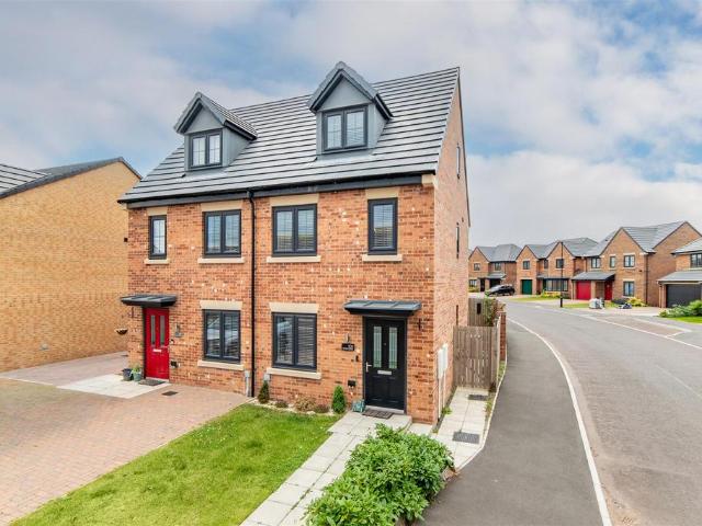 3 bedroom semi detached house for sale