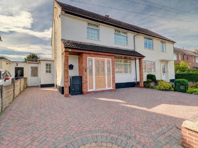 3 bedroom semi detached house for sale