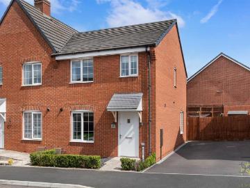 House for sale in Burhill - Garden, Equipped kitchen