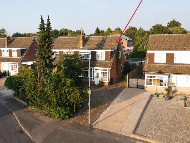 3 bedroom semi detached house for sale