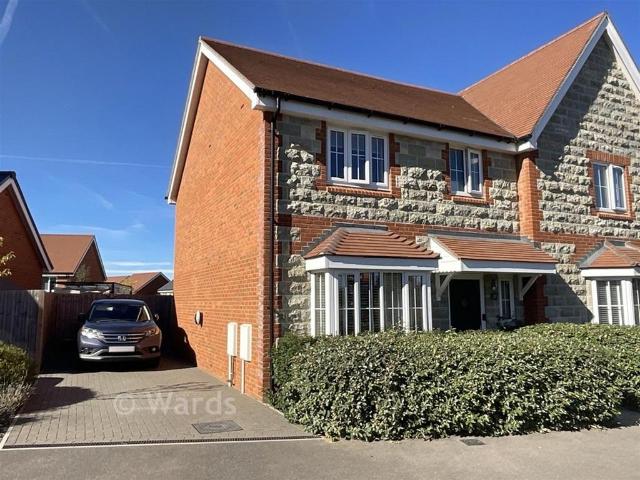 3 bedroom semi detached house for sale