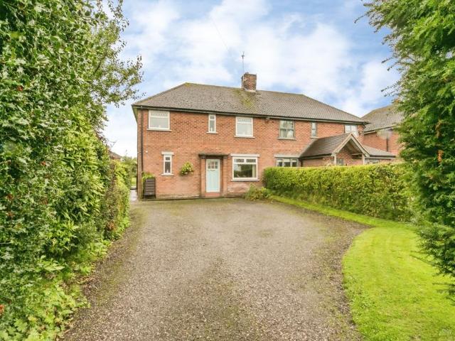 3 bedroom semi detached house for sale