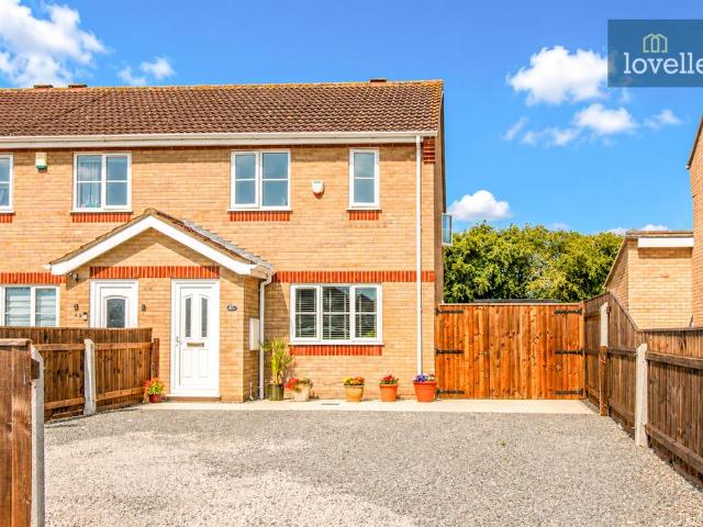 3 bedroom semi detached house for sale