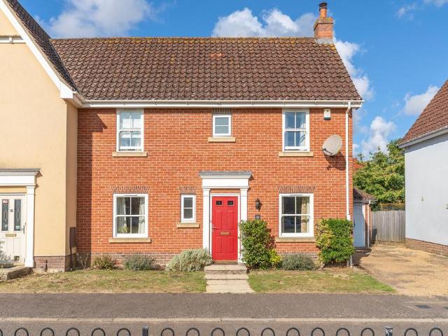 3 bedroom semi detached house for sale