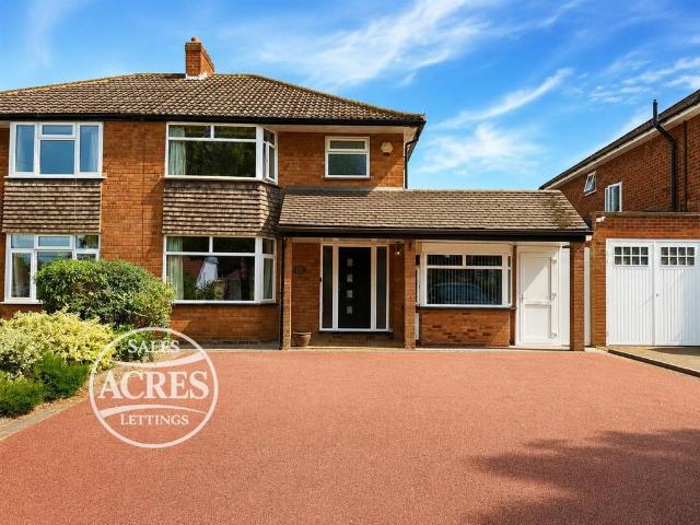3 bedroom semi detached house for sale