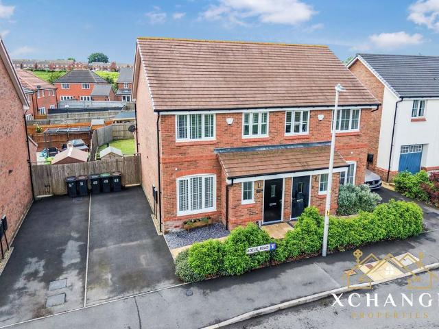 3 bedroom semi detached house for sale