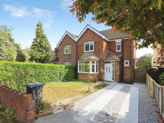 3 bedroom semi detached house for sale