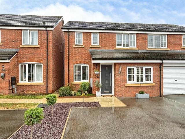 3 bedroom semi detached house for sale
