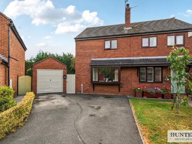 3 bedroom semi detached house for sale
