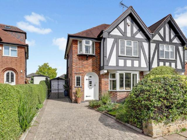 3 bedroom semi detached house for sale