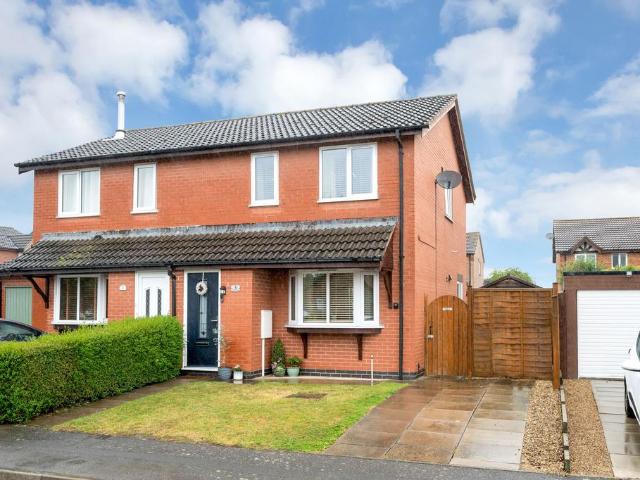 3 bedroom semi detached house for sale