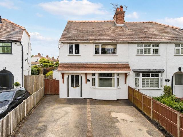 3 bedroom semi detached house for sale