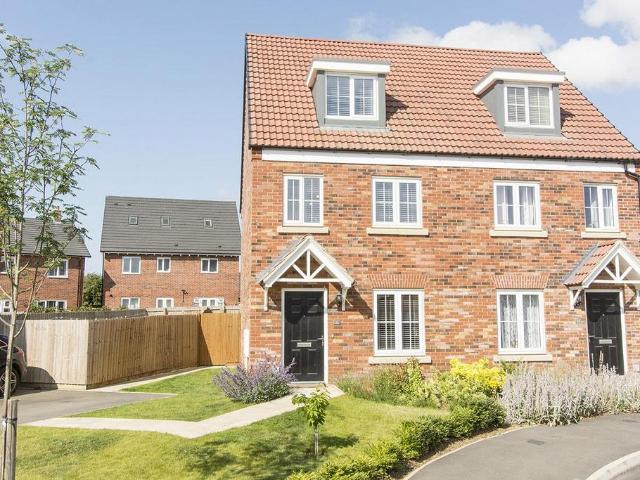3 bedroom semi detached house for sale