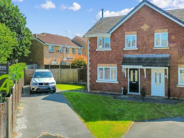 3 bedroom semi detached house for sale