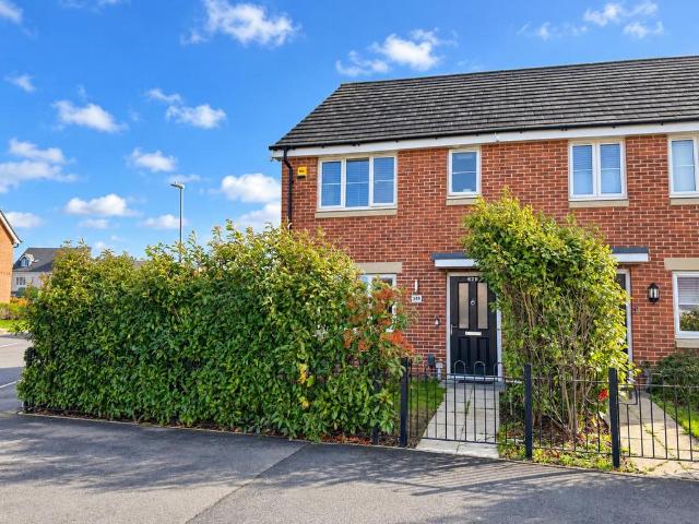 3 bedroom semi detached house for sale
