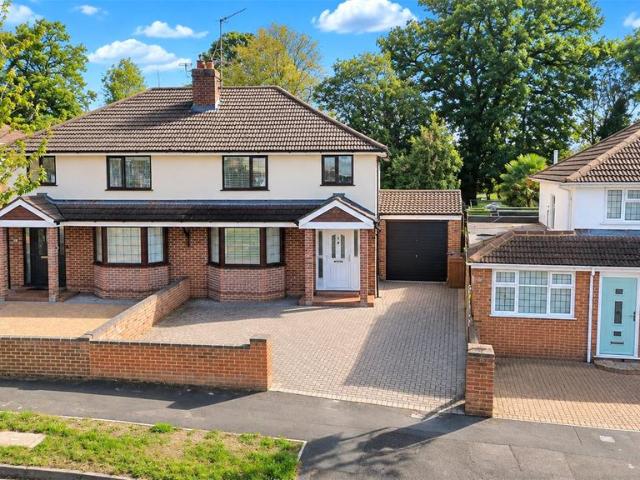 3 bedroom semi detached house for sale