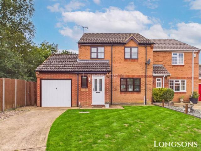 3 bedroom semi detached house for sale