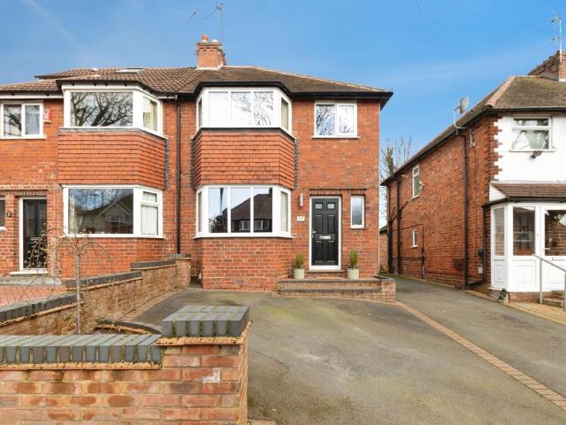 3 bedroom semi detached house for sale