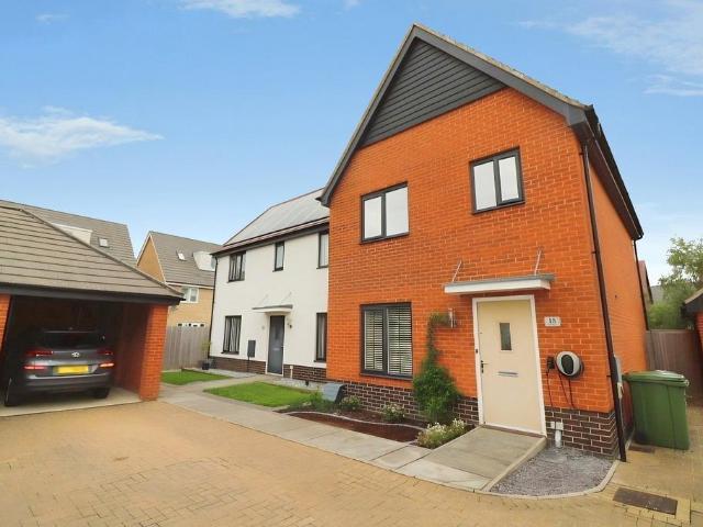 3 bedroom semi detached house for sale
