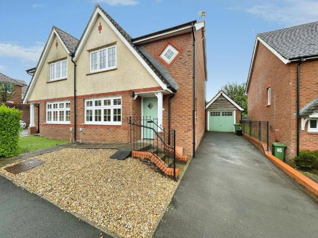 3 bedroom semi detached house for sale