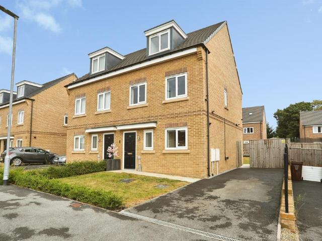 3 bedroom semi detached house for sale