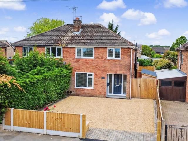 3 bedroom semi detached house for sale