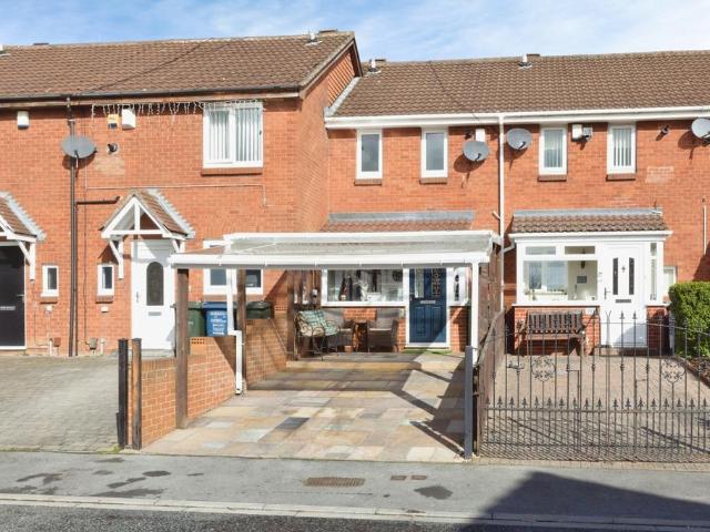 2 bedroom semi detached house for sale