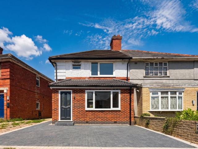 3 bedroom semi detached house for sale