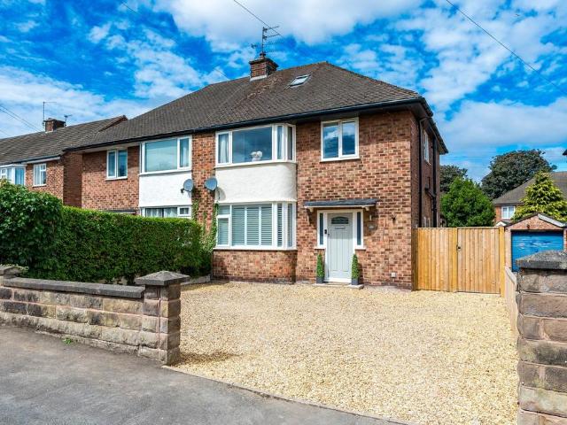 3 bedroom semi detached house for sale