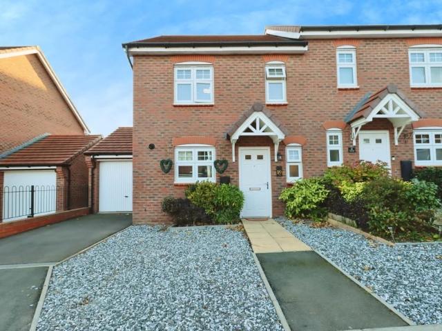 3 bedroom semi detached house for sale