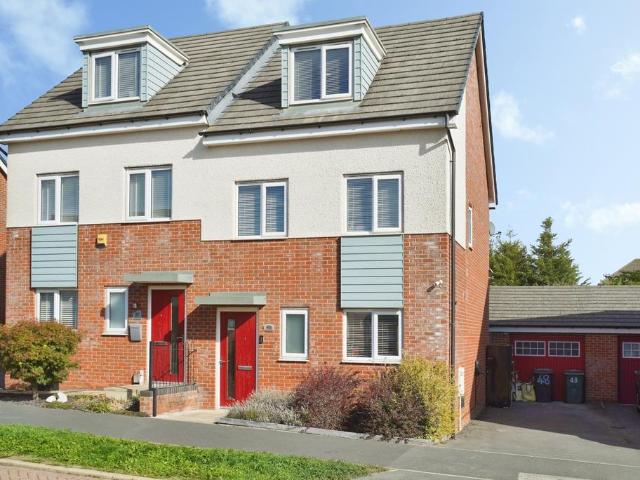 3 bedroom semi detached house for sale