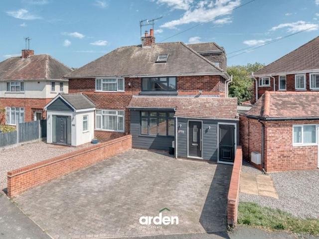 3 bedroom semi detached house for sale