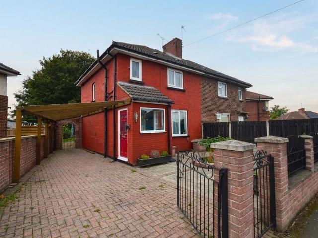 3 bedroom semi detached house for sale