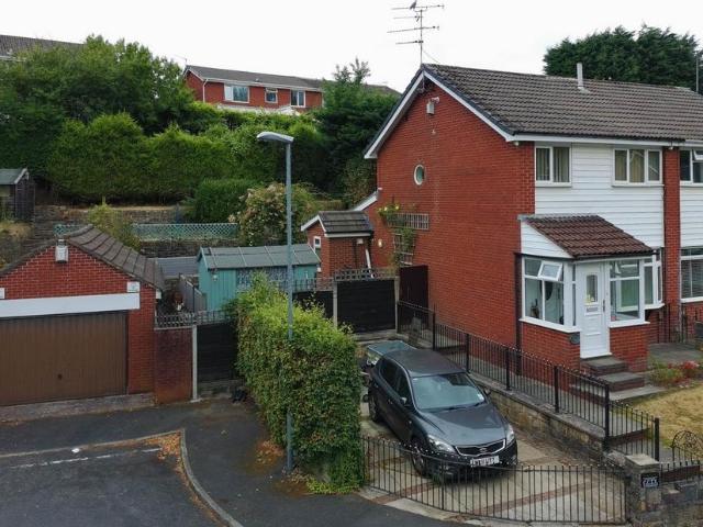 3 bedroom semi detached house for sale