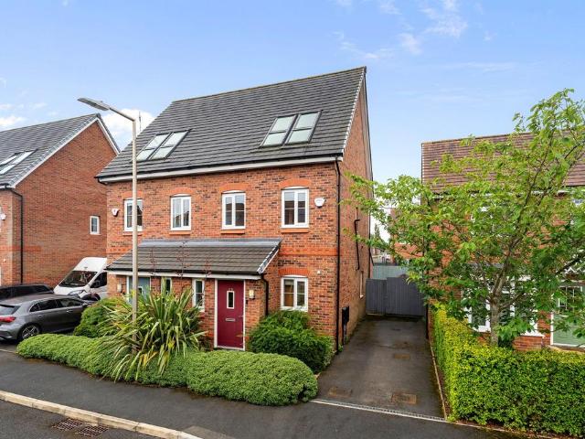 3 bedroom semi detached house for sale