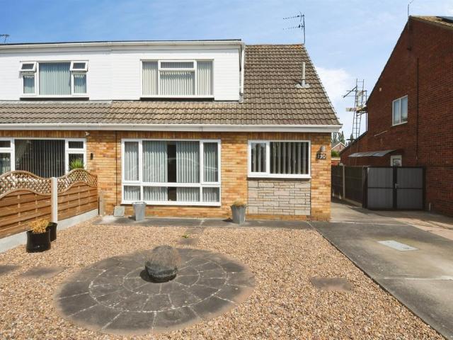 3 bedroom semi detached house for sale