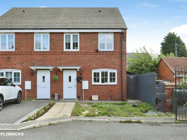 3 bedroom semi detached house for sale