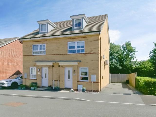 3 bedroom semi detached house for sale