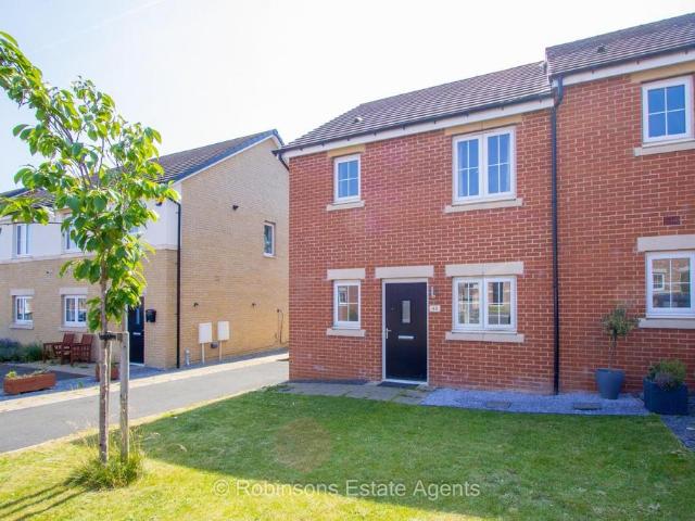3 bedroom semi detached house for sale