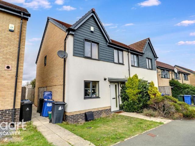 3 bedroom semi detached house for sale